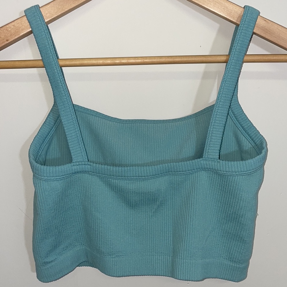 NWOT Colsie Ribbed Cropped Tank - Picture 4 of 5